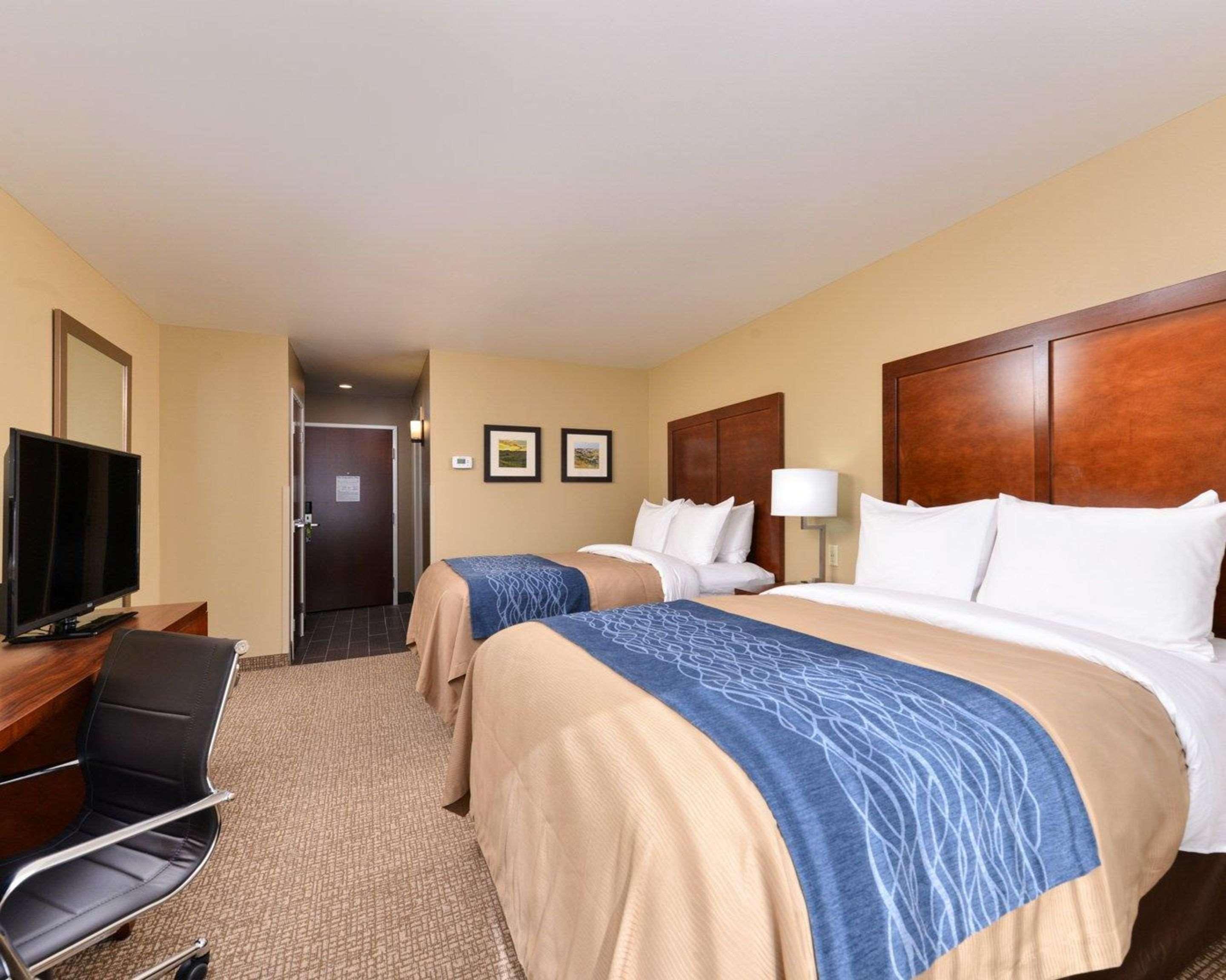 Comfort Inn & Suites Mandan - Bismarck Exterior foto