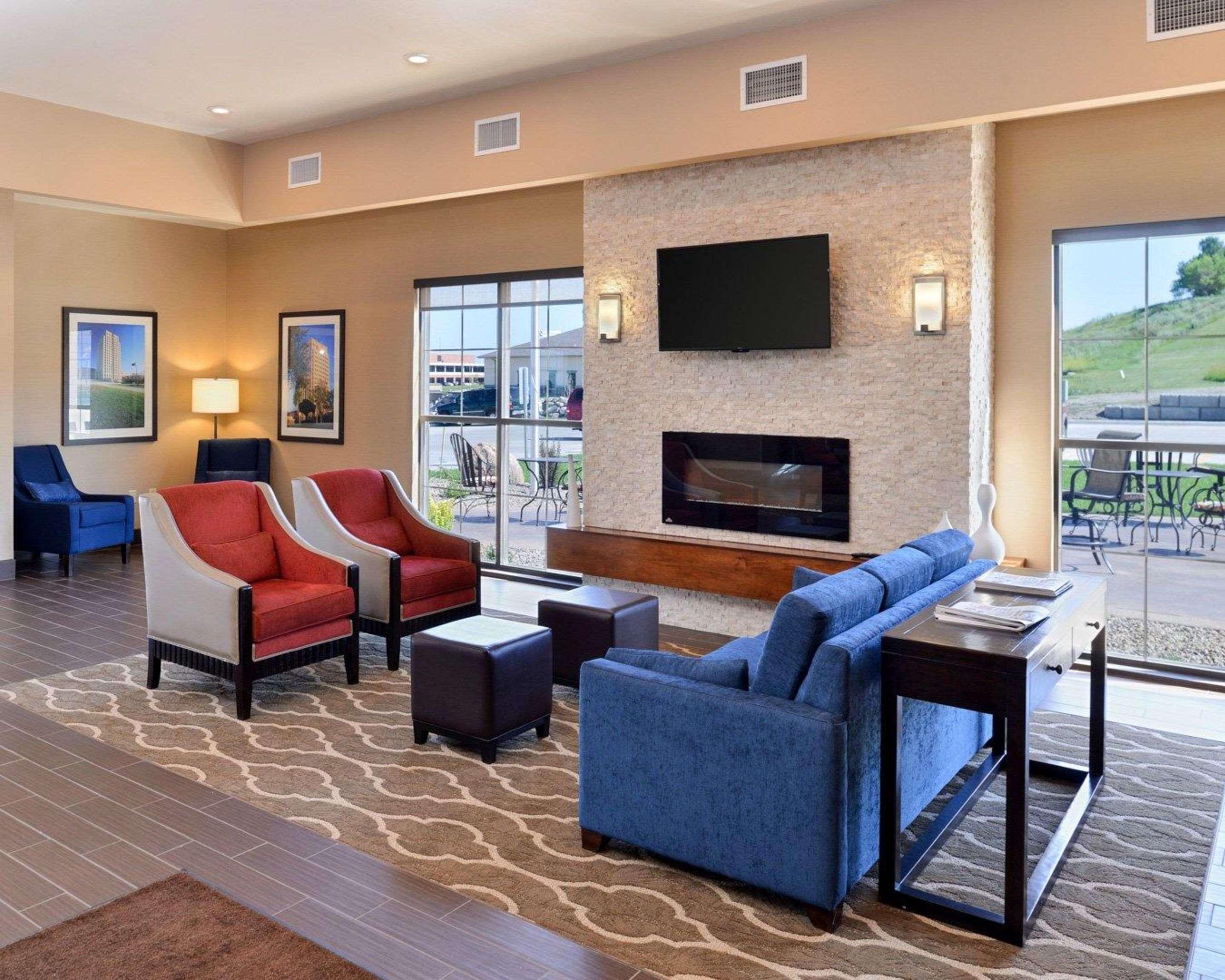 Comfort Inn & Suites Mandan - Bismarck Exterior foto